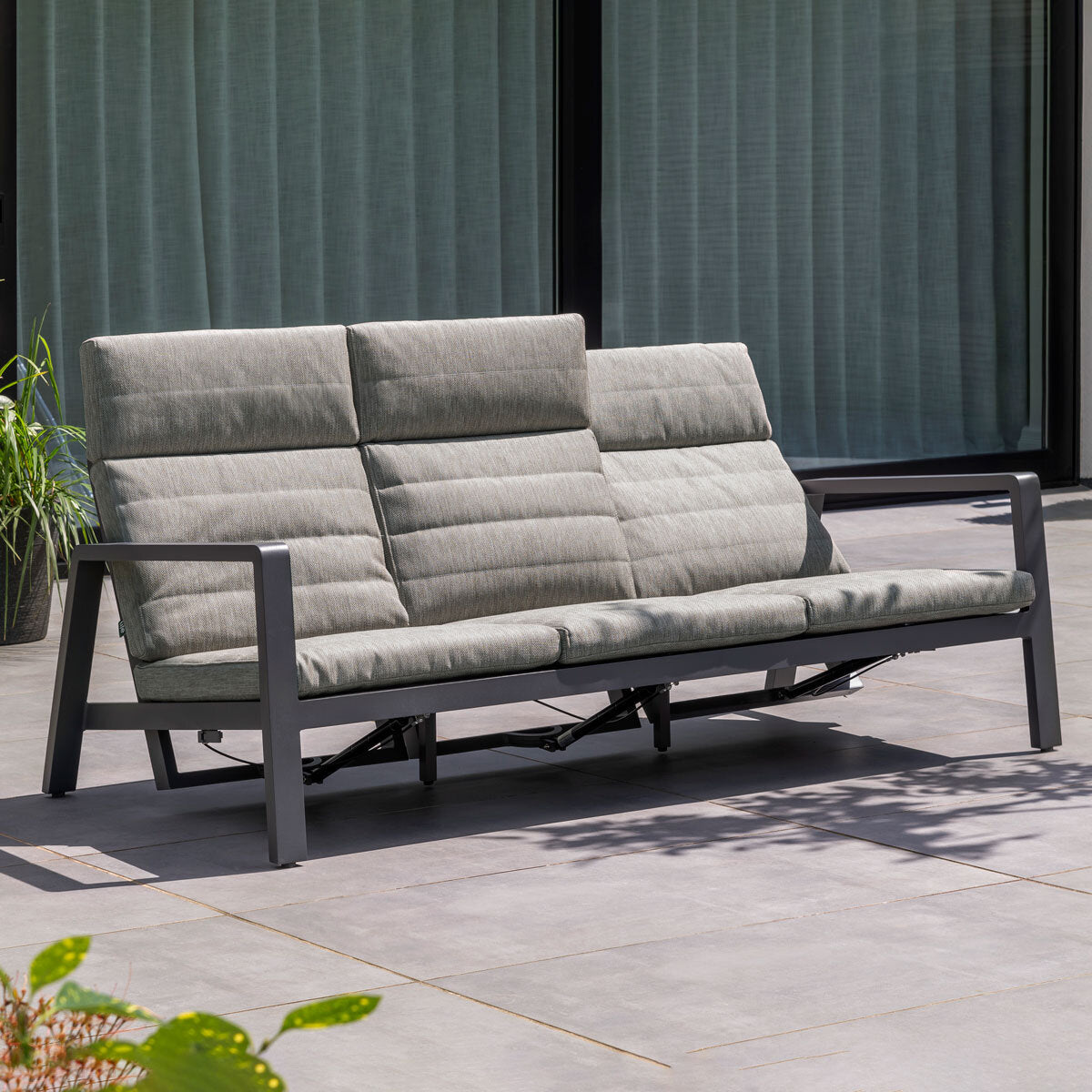 Luxury LIFE Outdoor Living Laguna 4 Piece Recliner Set