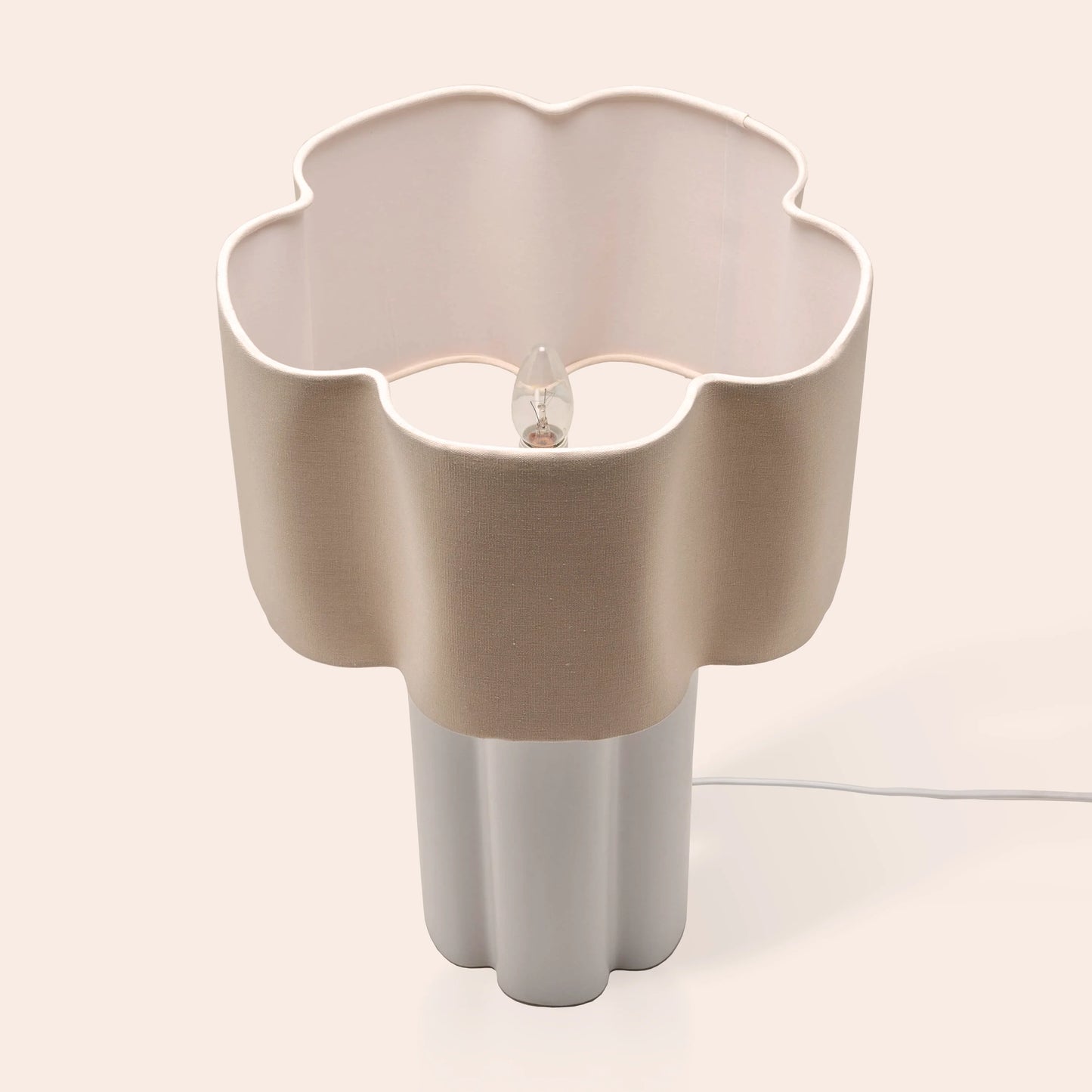 White flower ceramic table lamp - BlissVeranda