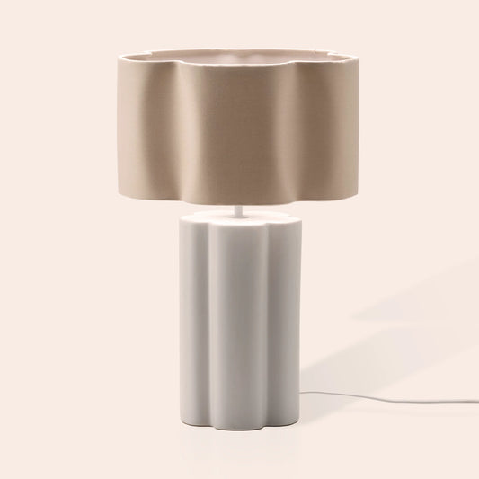 White flower ceramic table lamp - BlissVeranda