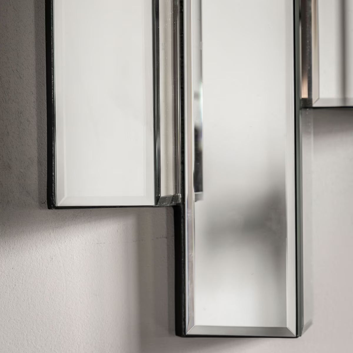 Gallery Almada Mirror, 110 X 121Cm